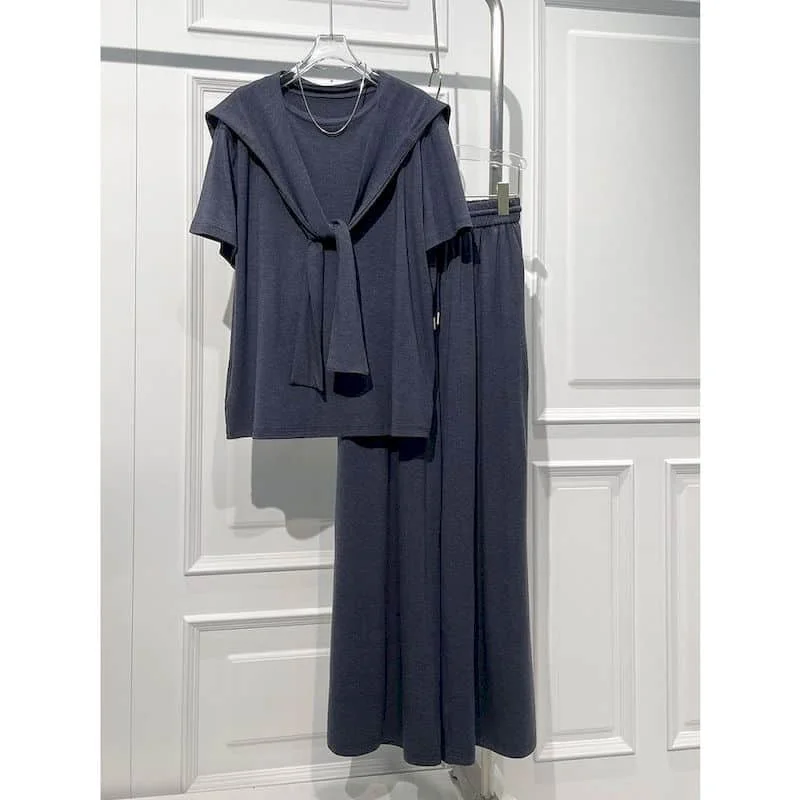 

Новые одинаковые комплекты. Базовые футболки большого размера с короткими рукавами и круглым вырезом. Повседневные широкие брюки. Осенние комплекты из двух предметов. Женская одежда.