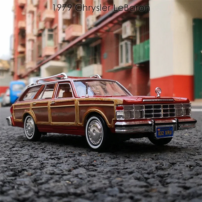 Chryslers Lebaron Classic Car Model Alloy Metal Rural Touring Car Model Diecast Simulation Retro Car Model Collection Kids Gifts