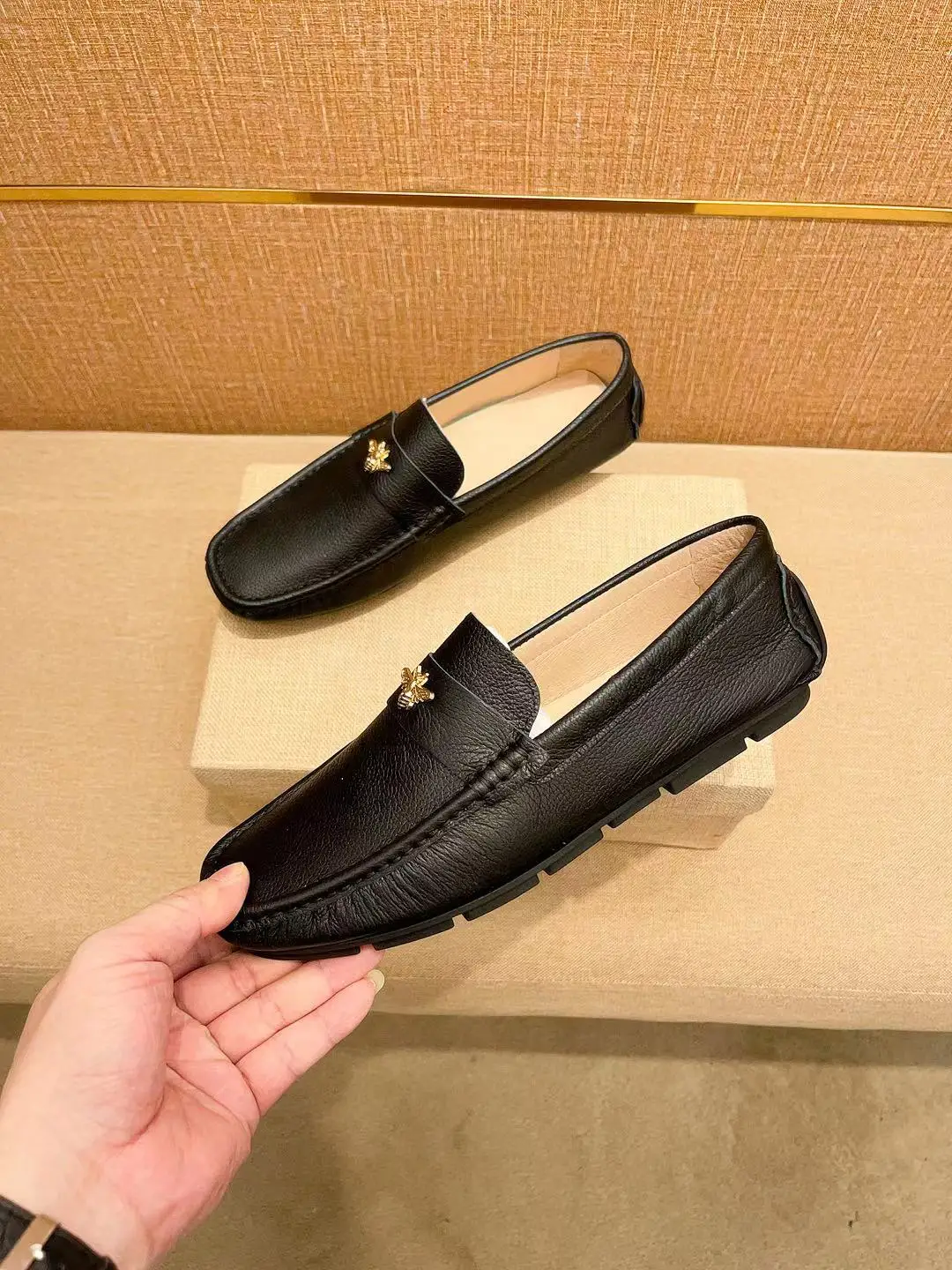 

NEW men's fashion Designers Business casual Genuine leather loafers shoes Flat shoes Litchi leather soft soles