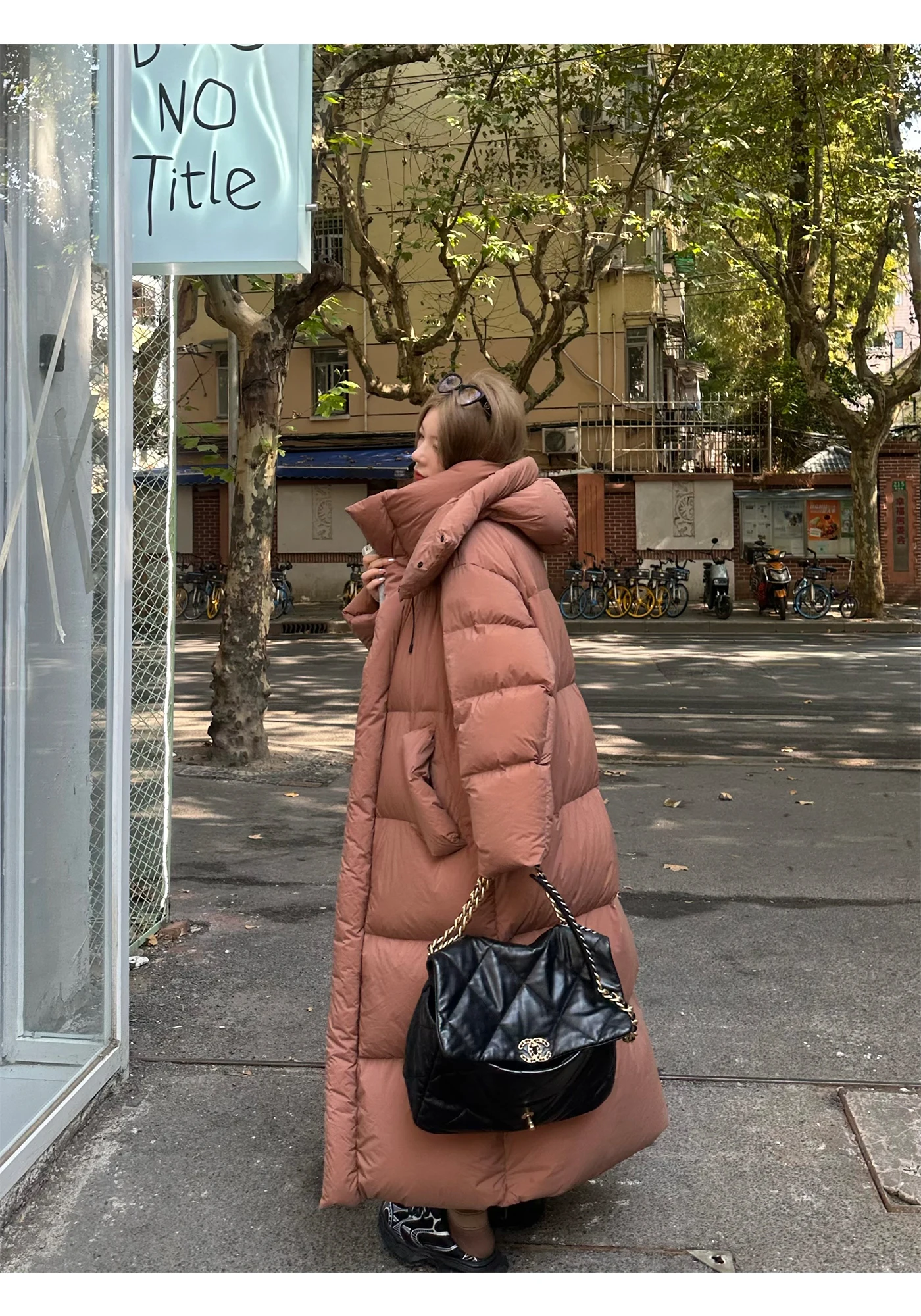 High-end Advanced Warm Extra Long Down Jacket Over The Knee 2026 New Winter Thickened Large Hooded Cotton Jacket for Women