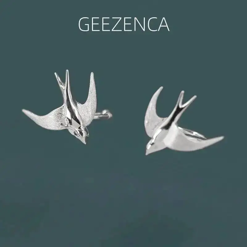 

Женские серьги-клипсы GEEZENCA из стерлингового серебра 925 пробы с ласточкой, простые изящные серьги-клипсы с мибраторными птицами, не пирсинг