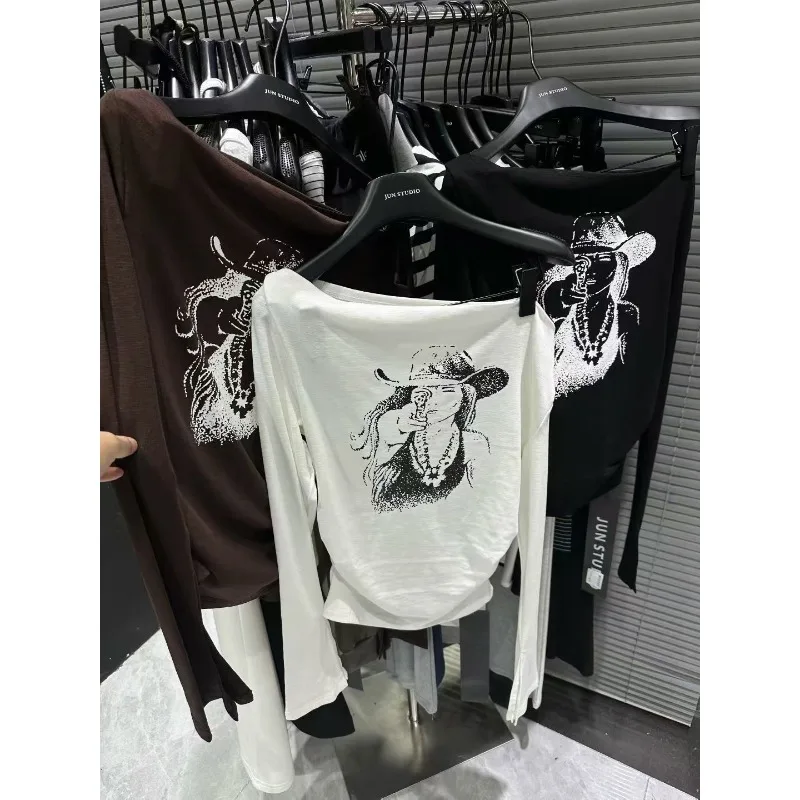 

Autumn New Style American Retro Oblique Shoulder Printed Long-sleeved T-shirt Women's Slim and Versatile Bottoming Shirt