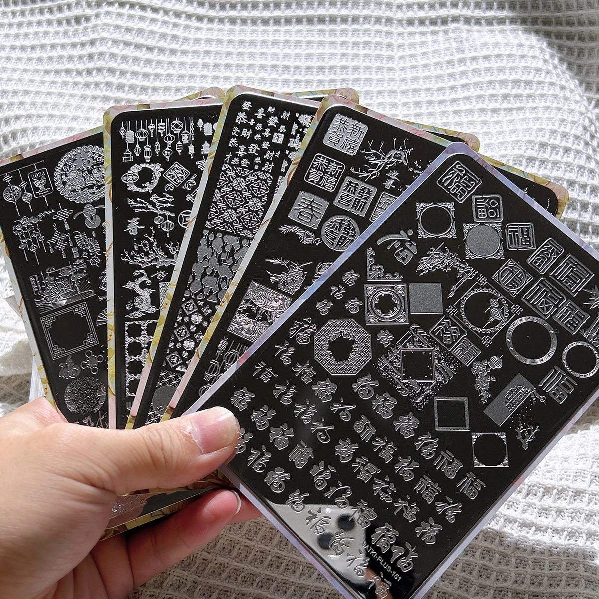 Plaque d'estampage pour Nail Art, plaque d'acier d'estampage pour débutant, modèle de décoration d'ongles sans peinture, fête de fruits, dessin animé fraise raisin cerise pêche, moule d'estampage pour décoration d'ongles, nouvelle méthode paresseuse rapide