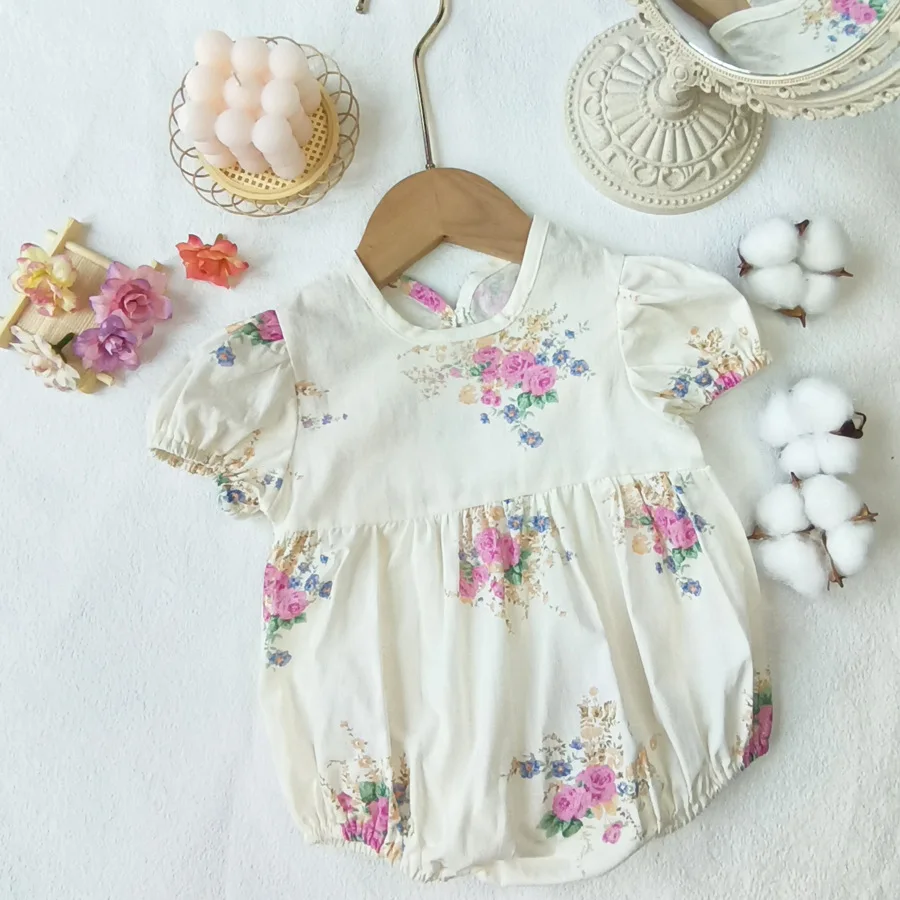 Summer Baby Short Sleeved Rompers Girls Breathable Triangular Bag Fart Clothes Girls Baby Fashion Flower Hollow Jumpsuit