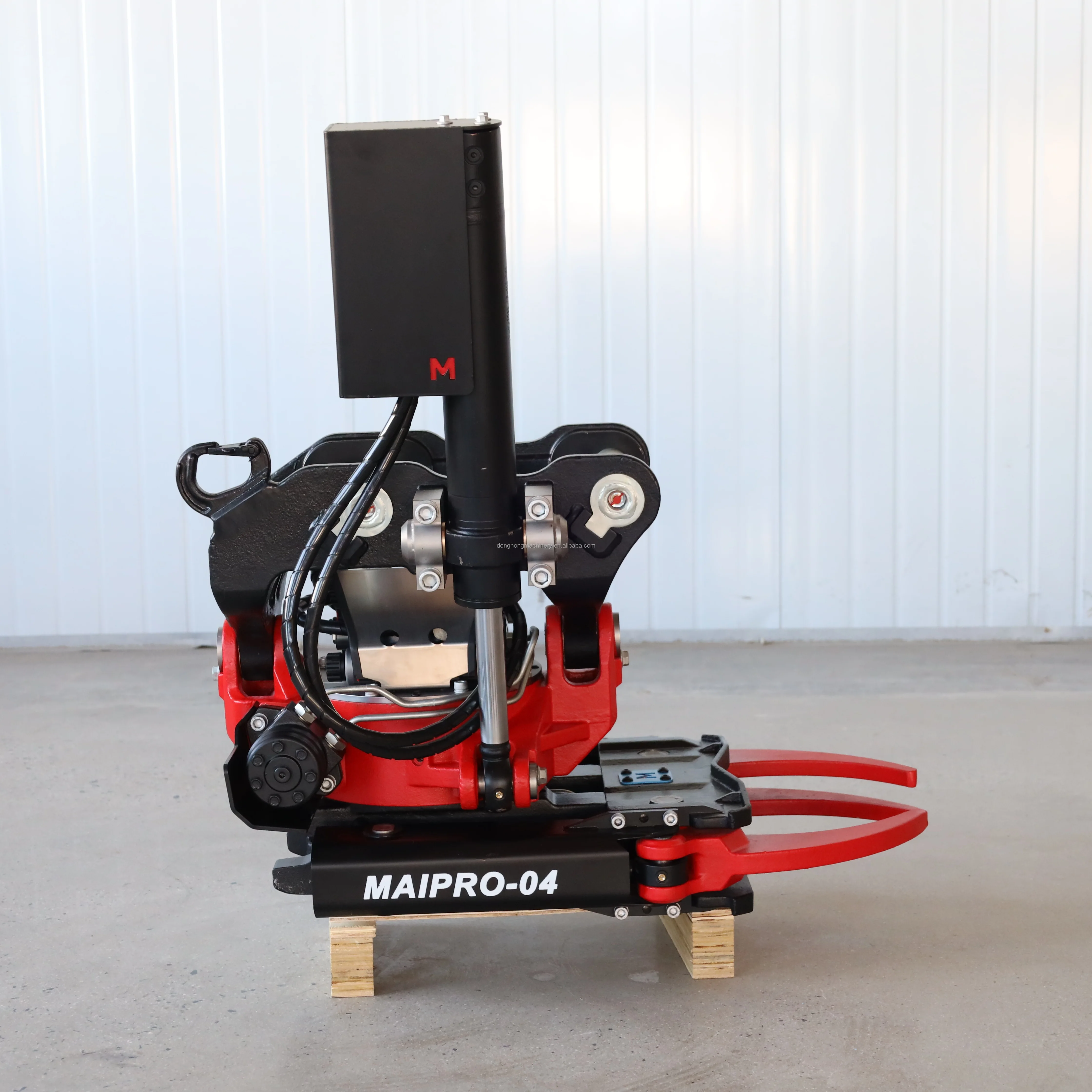 High-Efficiency Hydraulic Wrist For European Landscaping & Tree Stump Removal