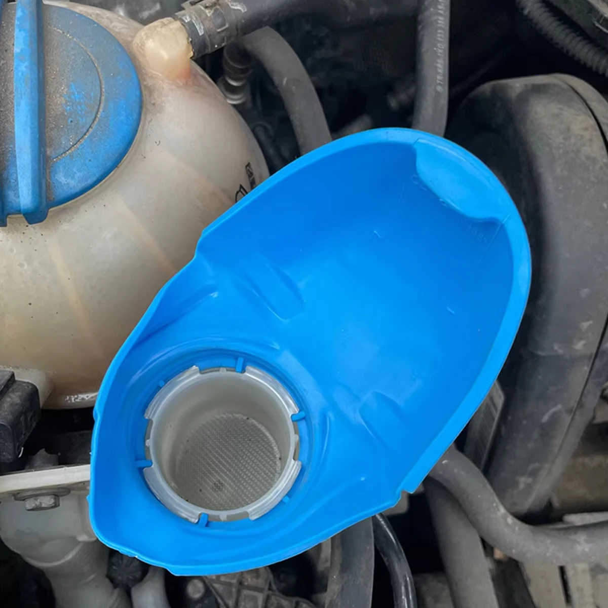 6V0955485 ممسحة زجاج أمامي غسالة خزان السوائل غطاء زجاجة 1 قطعة لشركة فولكس فاجن سكودا 00009670