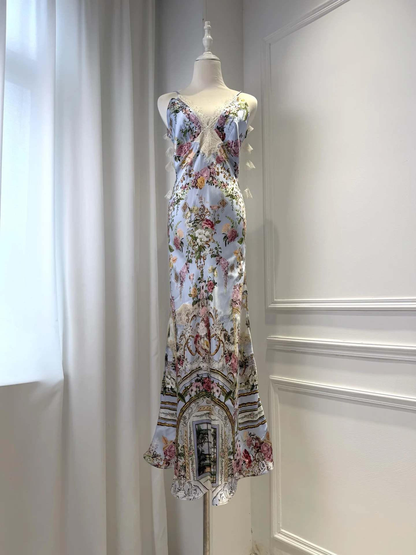 Lace Spliced Backless Ladies Maxi Dress 100% Silk Flower Print High Waist Sleeveless V-Neck Holiday Style Sling Robe