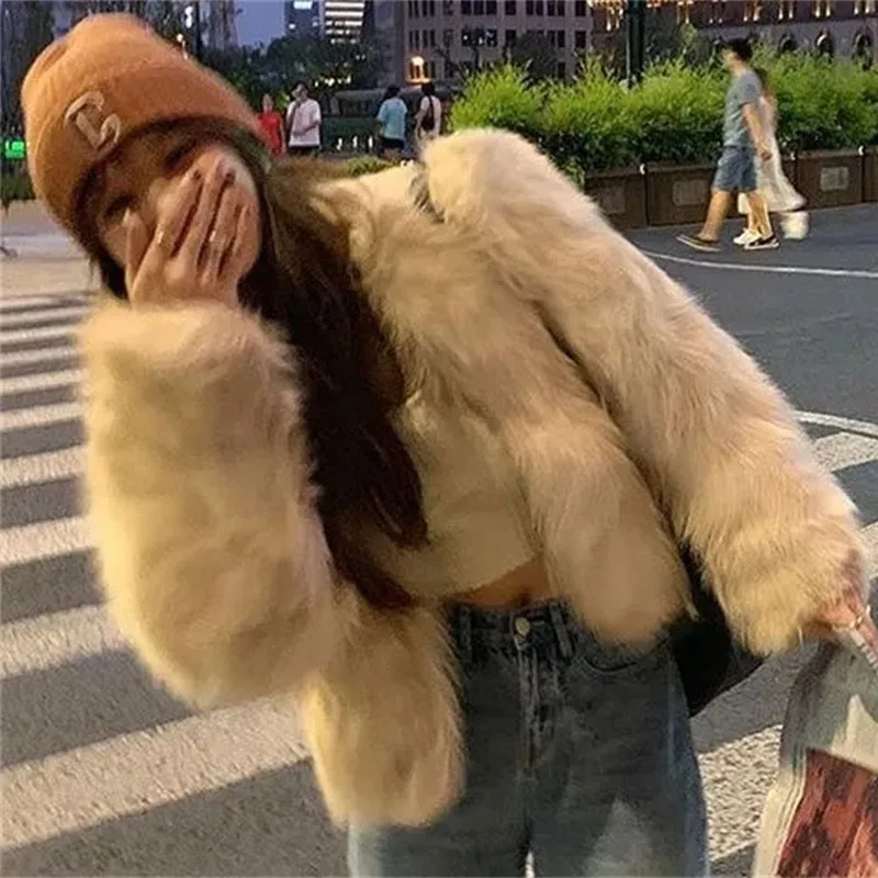 Autunno Inverno Donna High-end Cappotto corto in pelliccia sintetica Moda femminile coreana Giacca casual in peluche 2025 Capispalla in pelliccia a maniche lunghe da donna