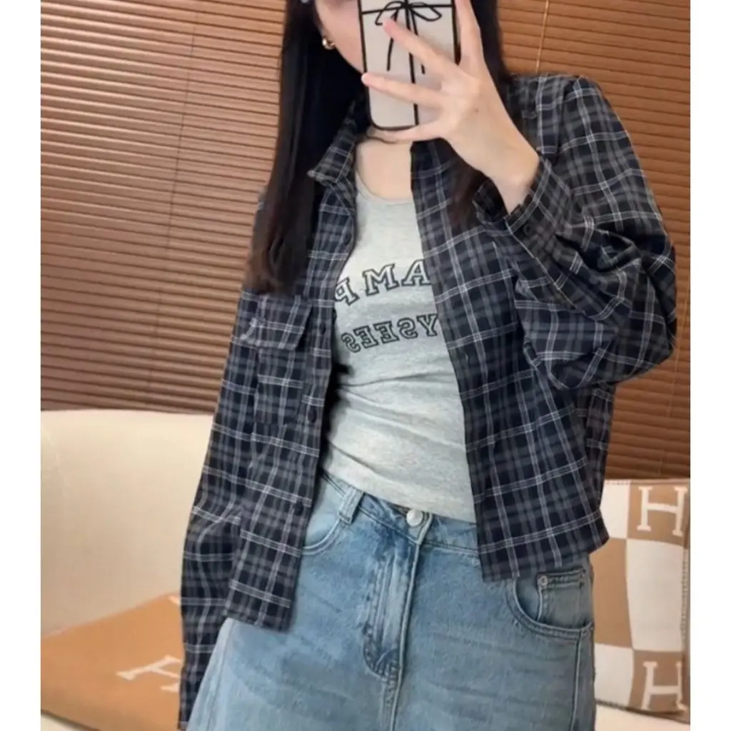 

Клетчатая рубашка с длинными рукавами в корейском стиле + жилет на бретелях, комплект из двух предметов, свободная универсальная рубашка-топ на осень, Новое поступление