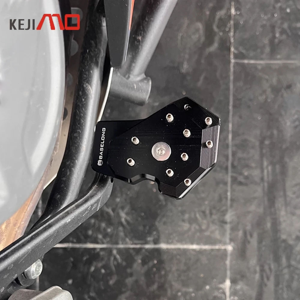 

Rear Footrests Enlarge Braking Pegs Rests For CFMOTO 450MT 700MT 450 MT 700 MT MT450 MT700 Motorcycle Brake Pedals Expansion