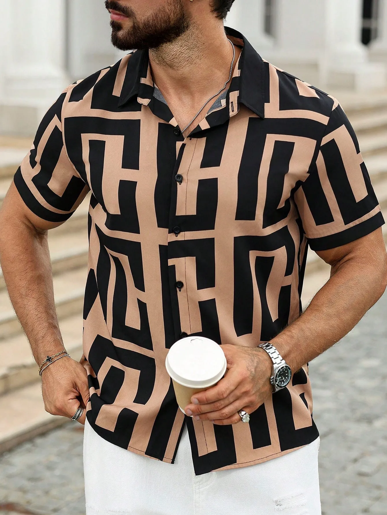 

Новая мужская рубашка с короткими рукавами на лето 2025 года — уличная мода, повседневная, удобная и мягкая, с 3D-принтом в полоску.