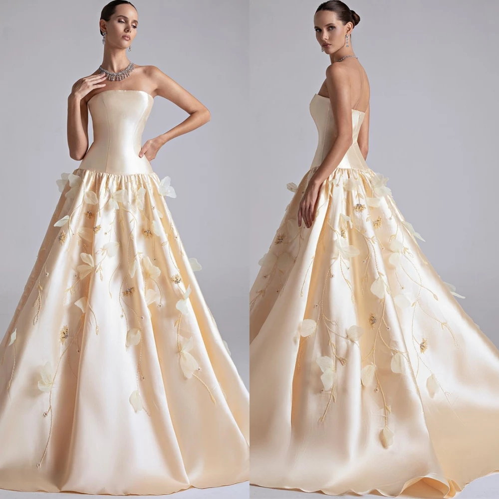 

Customized High Quality Strapless Evening Dress Elegant Satin Feathers Prom Dresses Classic Chapel Train Special Occasion Gowns