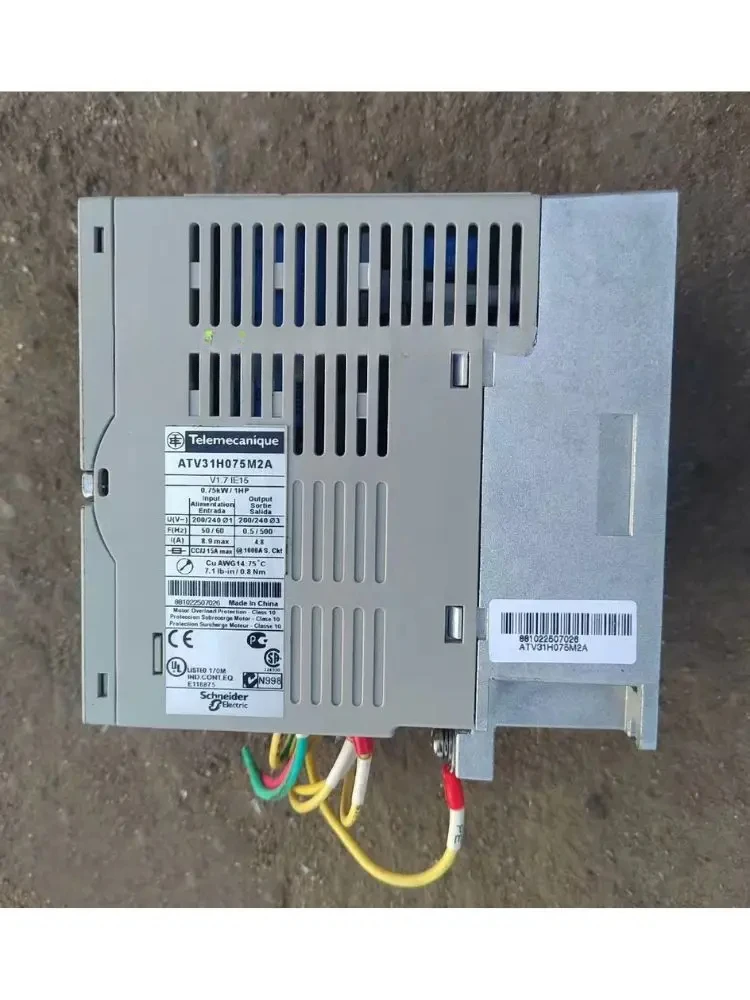 ATV31H075M2A Inversor usado 0,75 kW função de teste operação OK