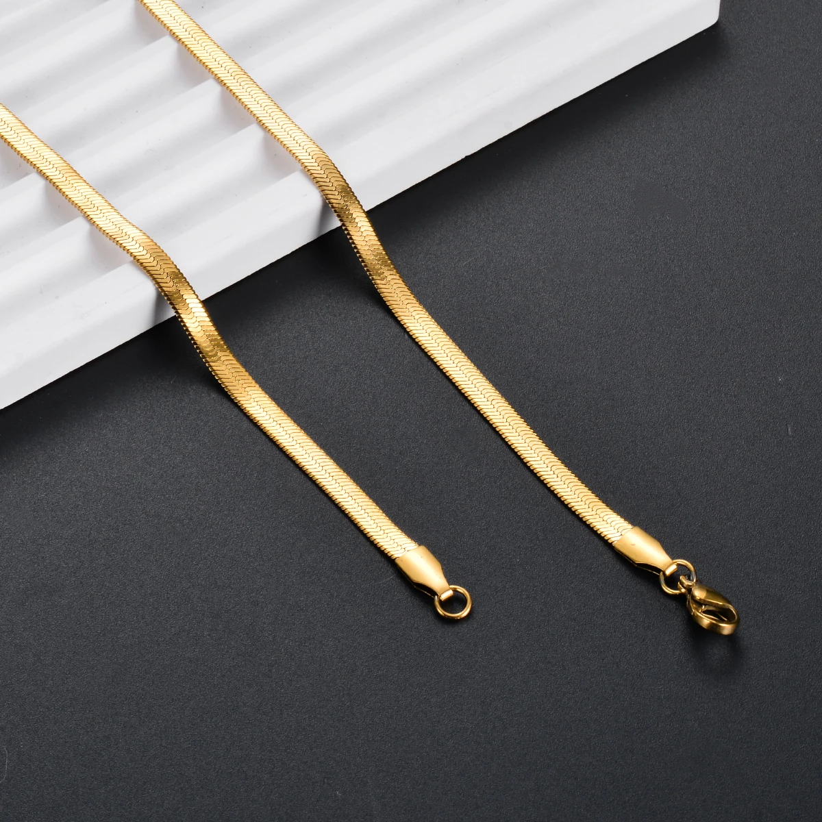 1 Stück, Breite 2mm/3mm/4mm/5mm/6mm, 316L Edelstahl, flache Fischgrät-Schlangenkette, Halskette, Schmuck für Männer und Frauen, nicht allergieauslösend – Detail 4
