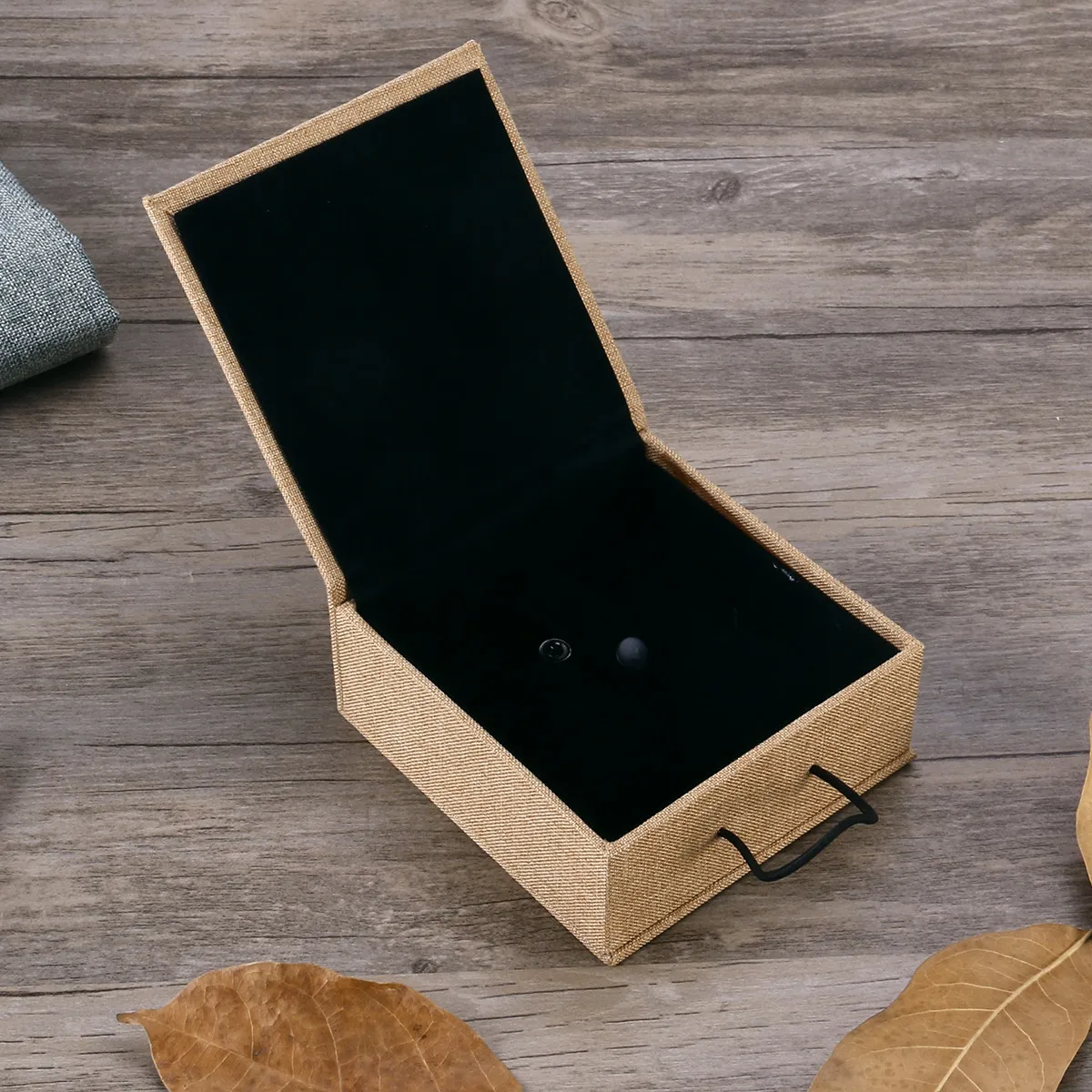 

Khaki Wooden Jewelry Box Linen Surface Bangle Bracelet Gift Case Scratch Wear Resistant Chic Rustic Design Pull String Lock