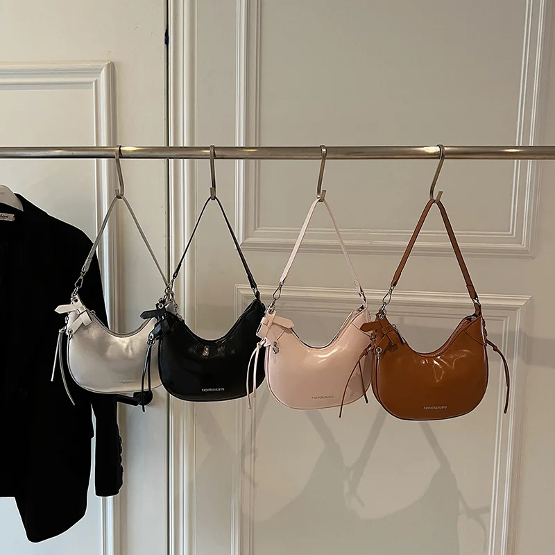 

2025 New Korean Foreign-style Croissant Bag Crescent Shoulder Bag Women's High-end Light Luxury Niche Fashion Messenger Bag