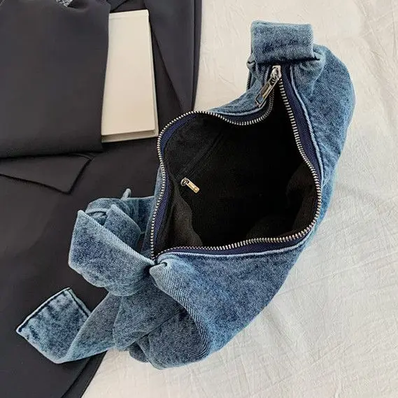 

Korean Retro Cowboy Shoulder Bag for Women Large Capacity Fashionable Versatile Student's Tote Hobos Bags