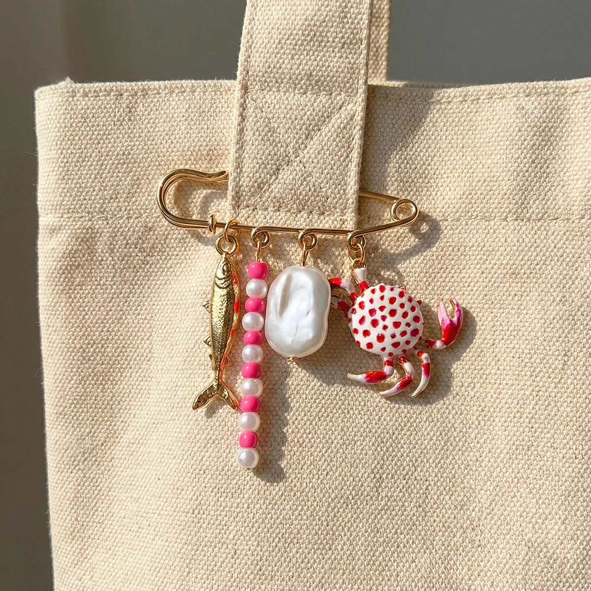 

Exaggerated Colorful Crab & Tropical Fish Brooch Sweet Fun Ocean Style Pin for Sweater & Pants Waist Tightening