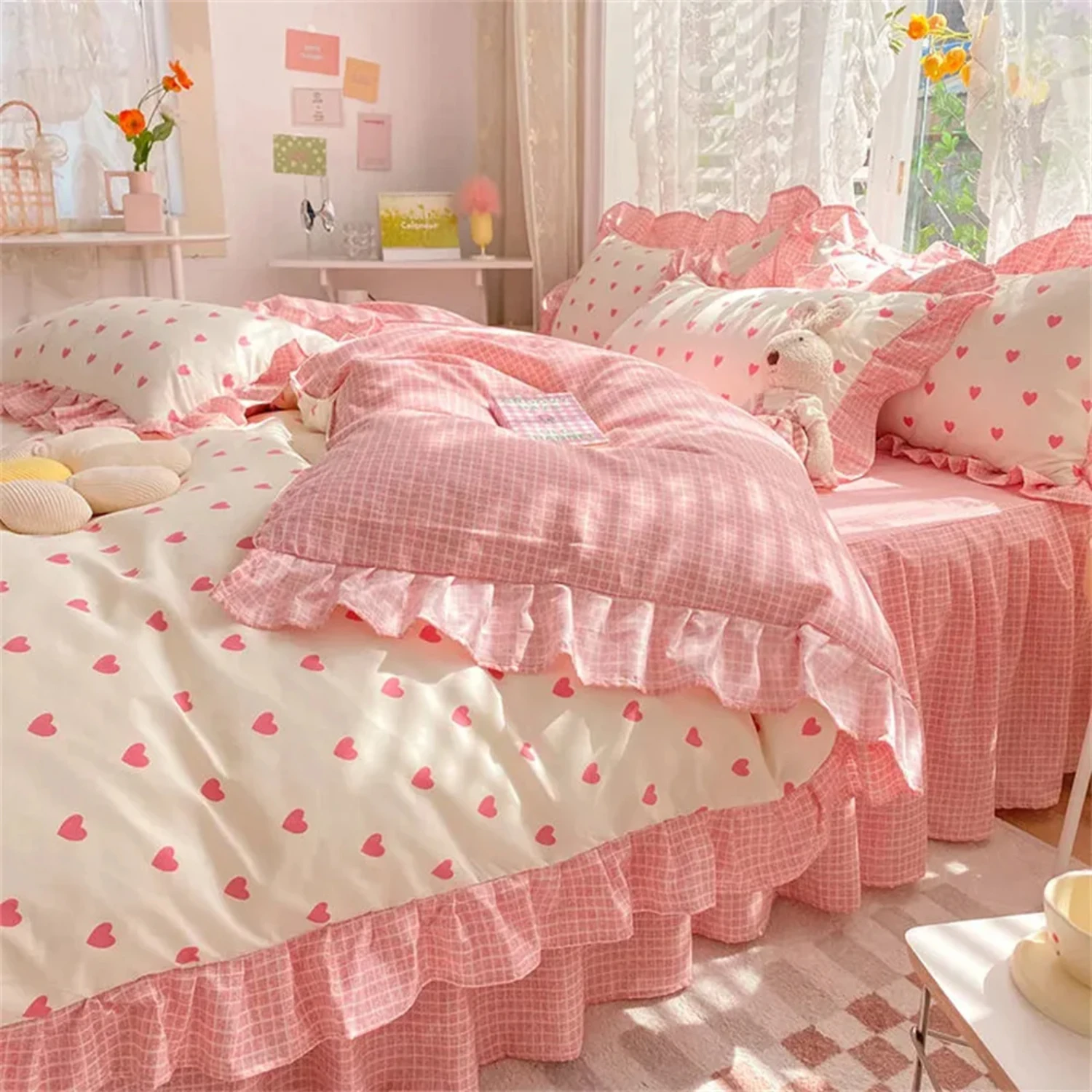 Transform your room into a cozy and elegant sanctuary with this perfect match of exquisite Adorable Kawaii Girls' Queen Size Lac