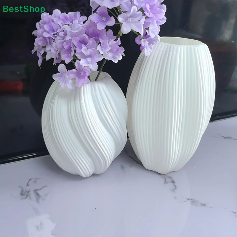 〔Liy〕White Textured Plastic Vase, Modern Ribbed & Twisted Flower Vases for Home Decor & Table Centerpieces