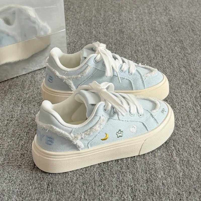 Fashion Frayed Edge Embroidery Decor Canvas Board Shoes,Thick Platform Lace Up Zapatillas De Lona Mujer,Trend Women Skate Shoes
