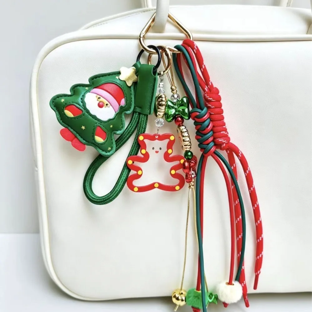 Weihnachtlicher handgefertigter Taschenanhänger, Schlüsselanhänger, grüner Leder-Weihnachtsmann-Baum-Anhänger, rot-grüne geflochtene Rucksack- und Handtaschen-Dekoration, Weihnachtsgeschenk – Detail 3