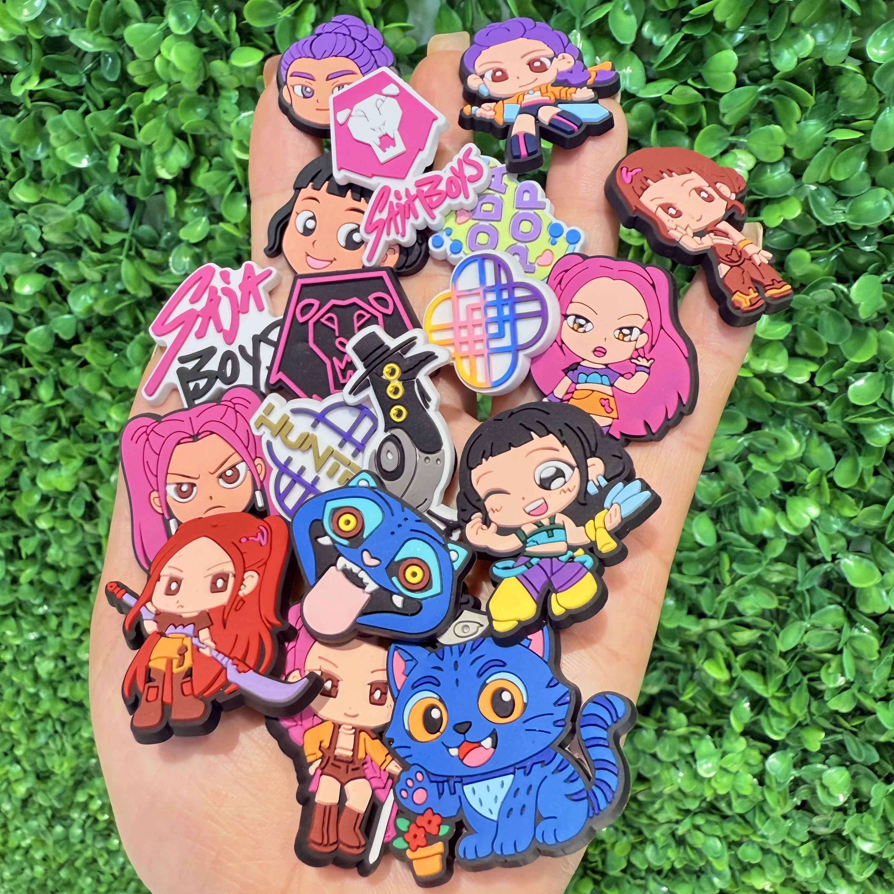 المبيعات الساخنة 1-18 قطعة الصودا البوب إبزيم حذاء السحر K-pop المطربين الفتيات أحذية زينة تناسب هدايا عيد الميلاد شعبية #1