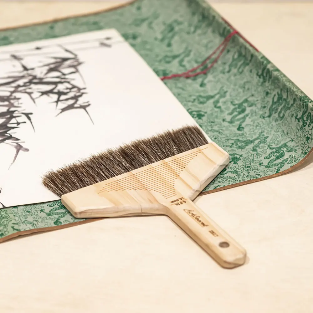 

Artsecret 6.5in Wide Mounting Calligraphy Painting Brush Goat and Horse Hair Mix Handmade Mounting Tool Art Painting Supplie