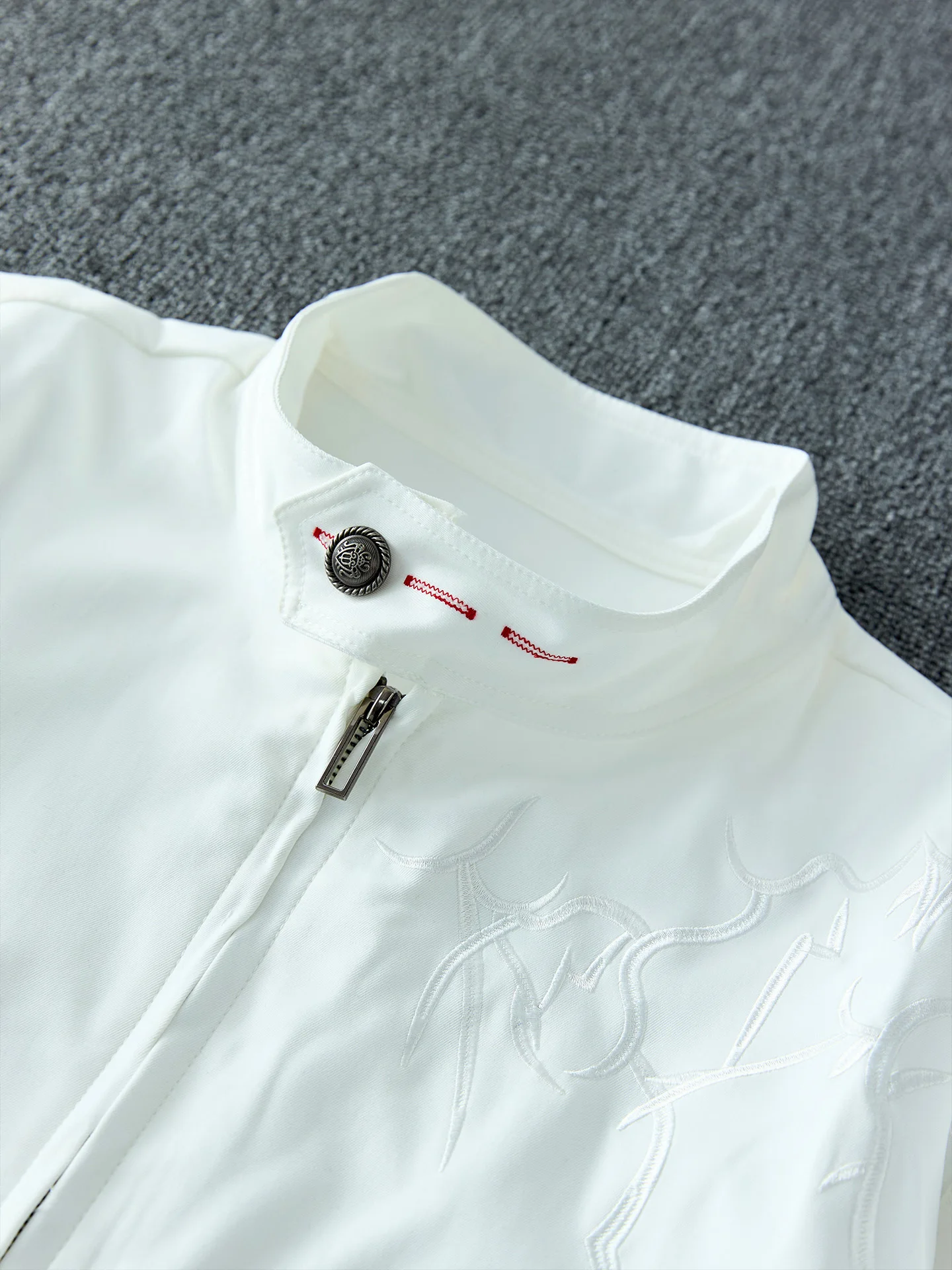 White Embroidered Short Baseba - Harrington Jacket 评论和价格
