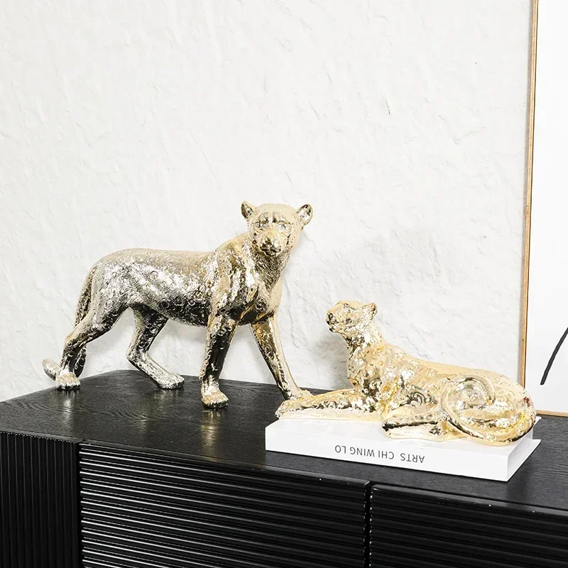 D17Resin Handicrafts Simulation Animal Sculpture Golden Leopard Cheetah Spotted Leopard Home Decoration Accessories