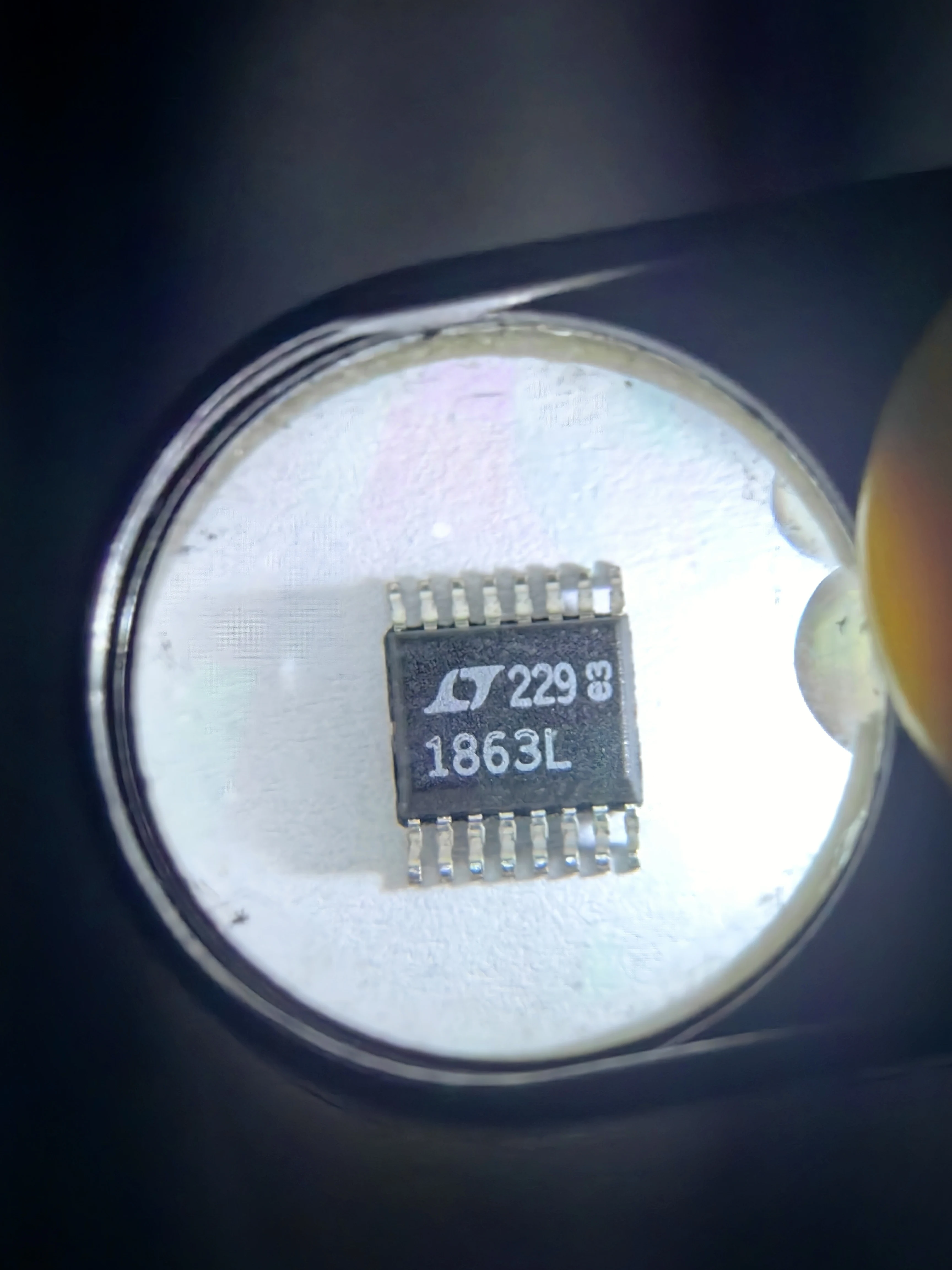 LTC1863LCGN LTC1863LIGN LTC1863 - Micropower, 3V, 12-bit, 8-Channel 175ksps ADCs