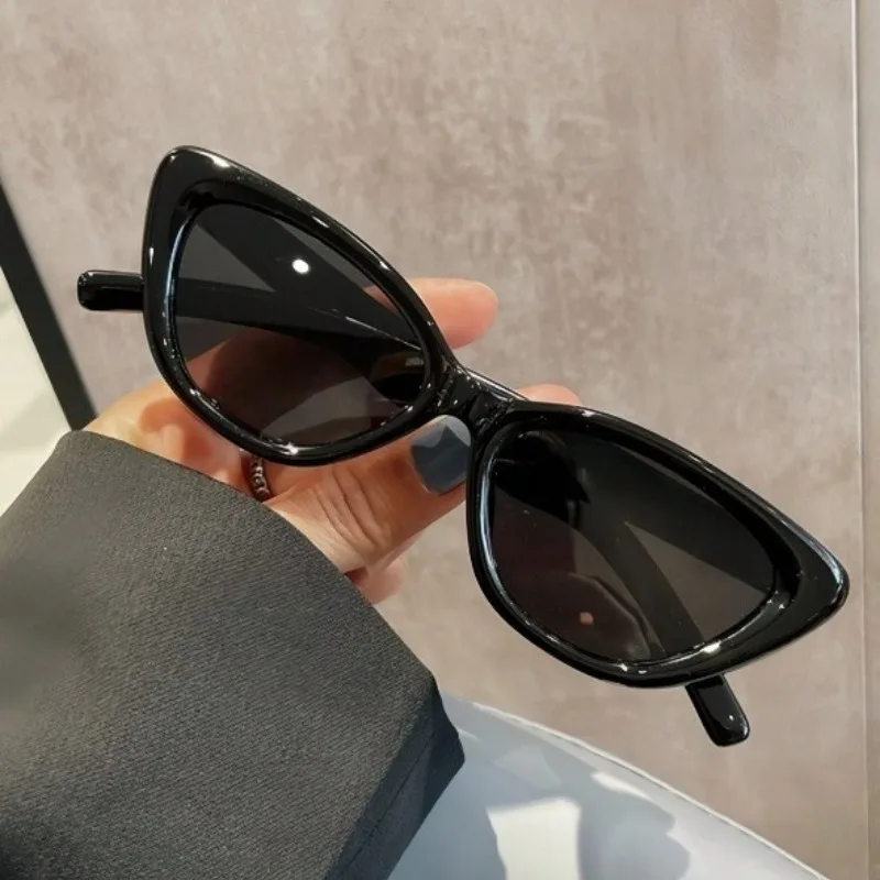 Modische Cat-Eye-Sonnenbrille im Y2K-Stil, Unisex-Sonnenbrille, geeignet für Outdoor-Aktivitäten und Reisen.