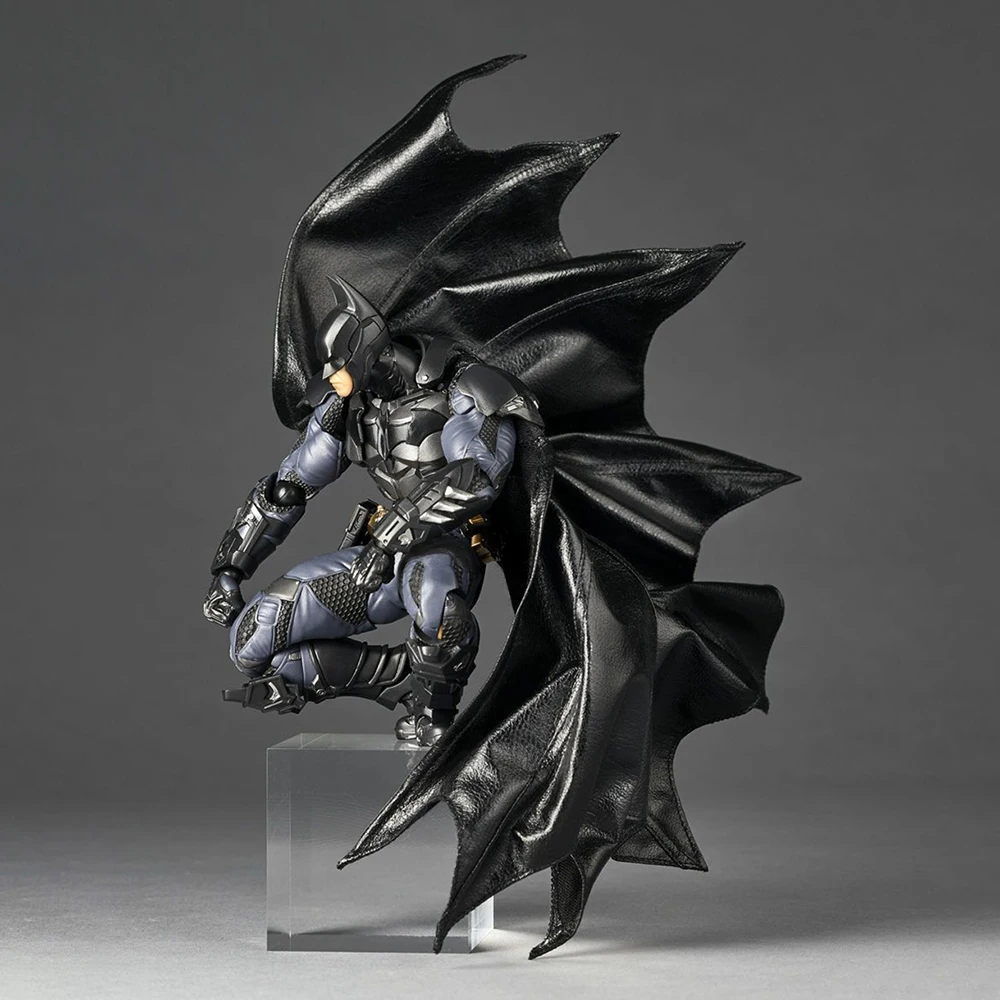 Original Kaiyodo Amazing Yamaguchi Revoltech Batman Arkham Knight Ver. Action Figure Anime Model Collectible Toy Child Gift 18Cm