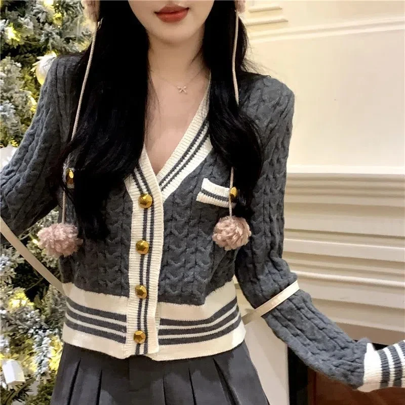 

Small Fragrance Fried Dough Twists Knitting Cardigan Women's Autumn 2024 New Splice V-neck Button Fashion Solid Long Sleeve Coat