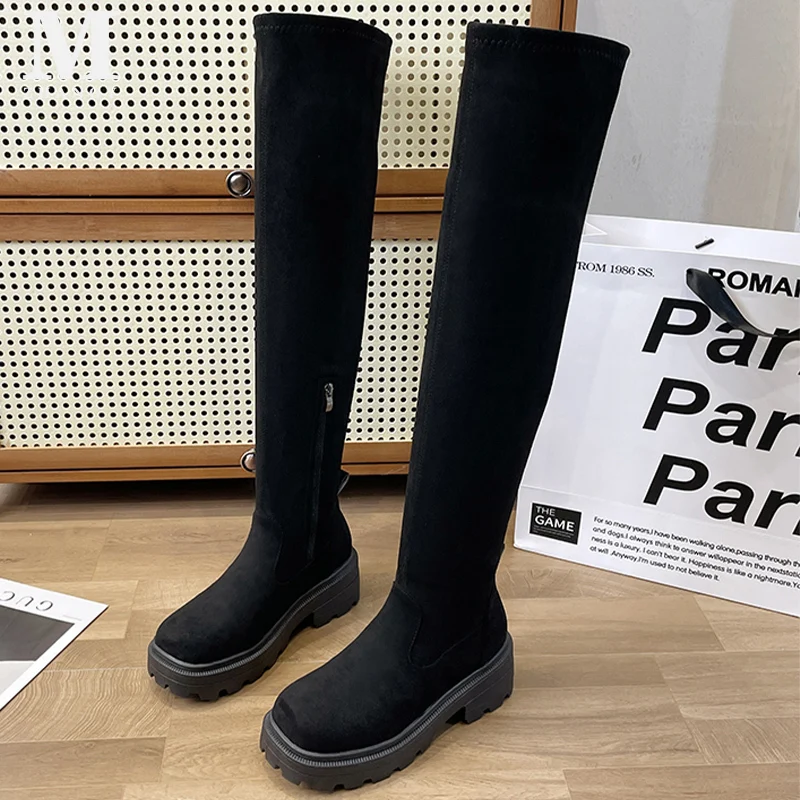 Bottes hautes épaisses au-dessus du genou pour femmes, chaussures à plateforme, bottes de créateur confortables, chaussures modernes, optique d'hiver, nouvelle tendance, 2025