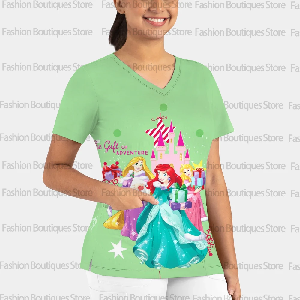 ثوب جراحي جديد بجيب على شكل حرف V للنساء، زي بأكمام قصيرة، زي طبي غير رسمي، عصري، طباعة أميرة عيد الميلاد.