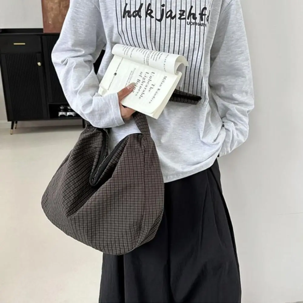 

Trendy Nylon Plaid Shoulder Bag Large Capacity Light Weight Striped Tote Bag Casual Commut Crossbody Bags Handbag