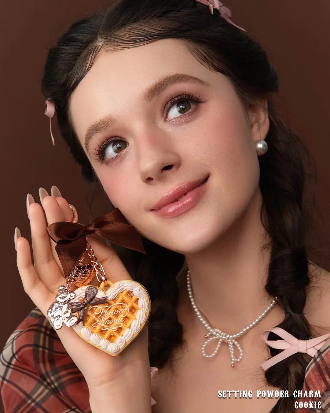 Flower Knows Sweetie Bear Collection Setting Powder 2.5g Pendant Package Hanging Matte Soft Focus Oil Control Makeup Cosmetic