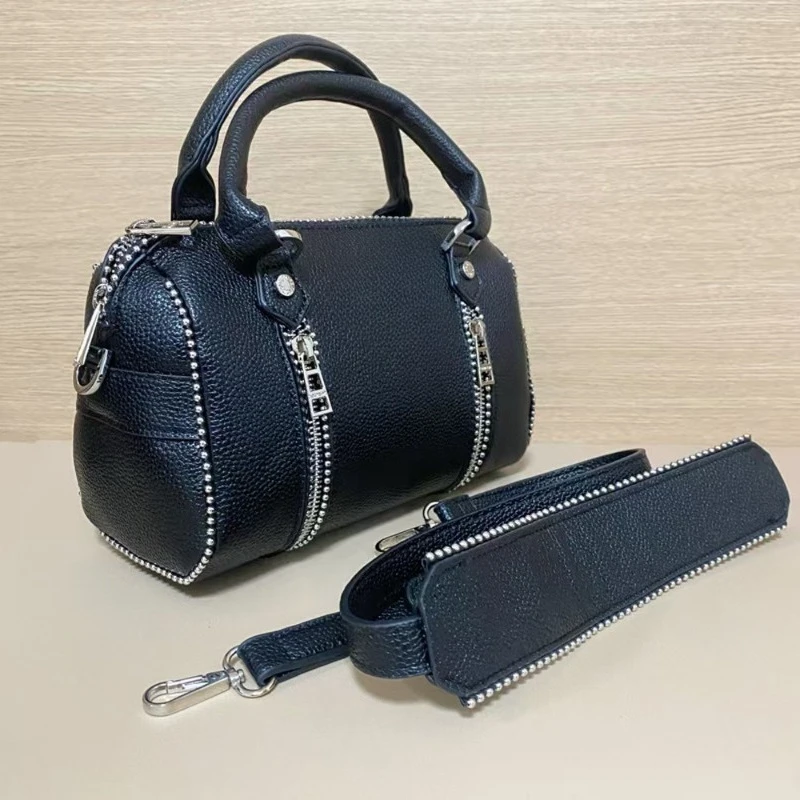 

2026 Large Capacity Fashion Shoulder Bag, Vintage Black Studded Crossbody Bag, Elegant PU Handbag
