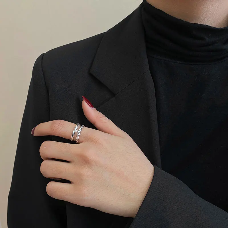 

Open retro index finger twist woven plain ring, women's ins tide fashion light luxury temperament simple