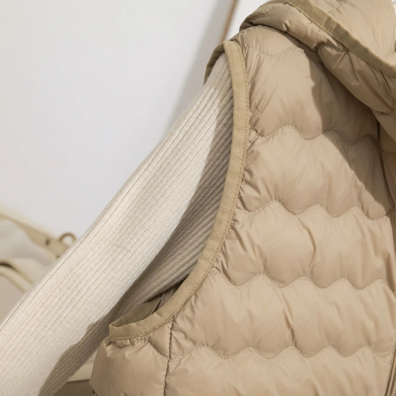 Schinteon المرأة 90% خفيفة الوزن الأبيض بطة أسفل سترة الخريف الشتاء الدافئة مع هود 2025 جديد جاكيت بلا إكمام