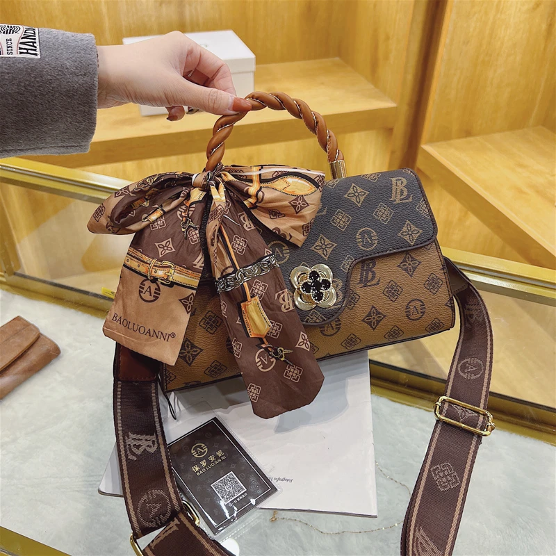 

Streamlined Messenger Bag Women Multifunctional Crossbody Shoulder Bag Portable For Work Essentials And Personal Items
