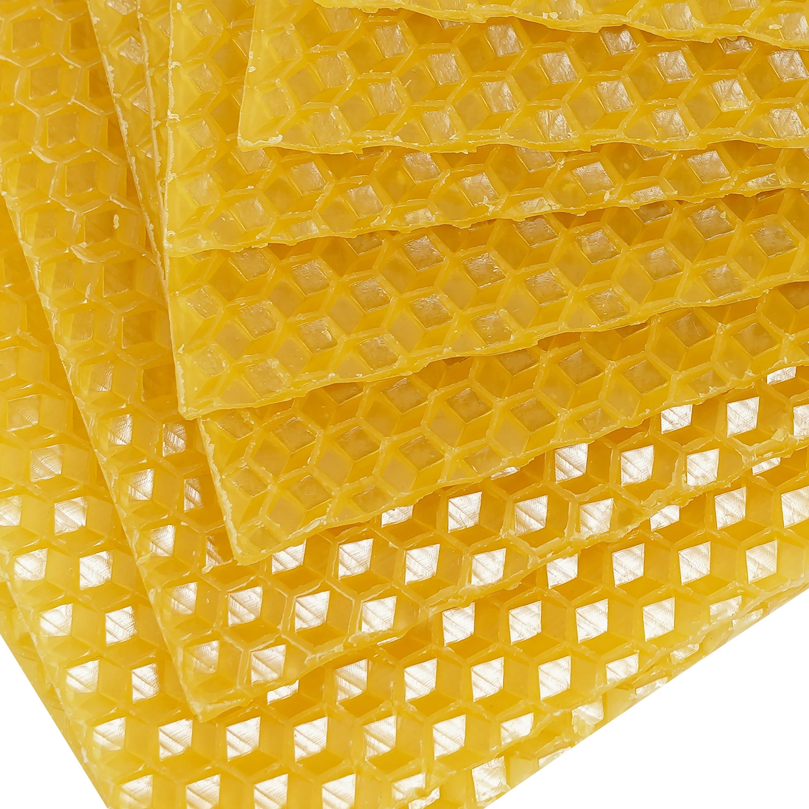 

30pcs Yellow Beehive Wax Coated Foundation Sheet, Sheets Waxed Plastic Portable Nest Foundation Sheet for Deep Frame
