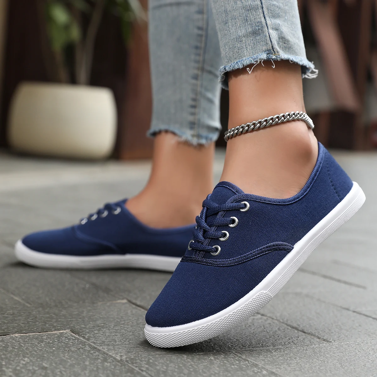 Women's Solid Color Canvas Sneakers, Simple Style Lace-Up Flat Walking Shoes, Casual Lightweight Student Shoes image 4