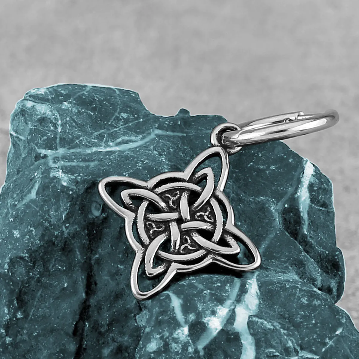 Vintage Viking Kettle Knot Drop Earrings for Men and Women Odin Amulet Earrings Personalized Fashion Nordic Jewelry Wholesale