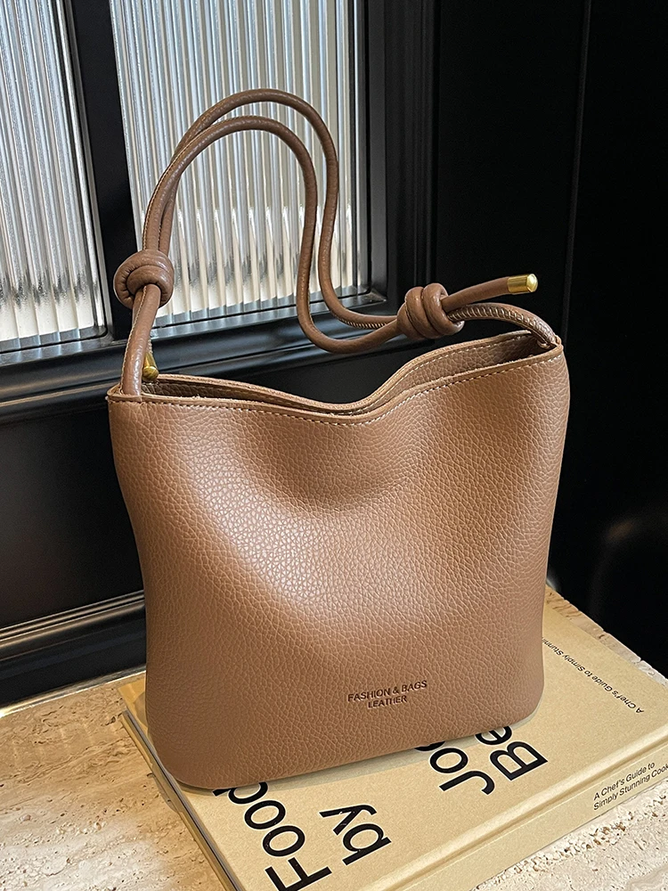 quadrado-vintage-balde-saco-feminino-outono-novo-estilo-coreano-high-end-commute-um-ombro-saco-carta-grande-capacidade-pu-crossbody-saco