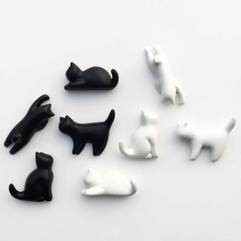 

3D Cat Magnetic Refrigerator Stickers - Japan Creative Healing Simple Design Cat Decoration Crafts Souvenir Collection
