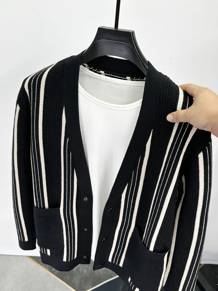 

Vertical striped V-neck sweater designer knitted cardigan men's autumn and winter trend color blocked jacket with real pockets