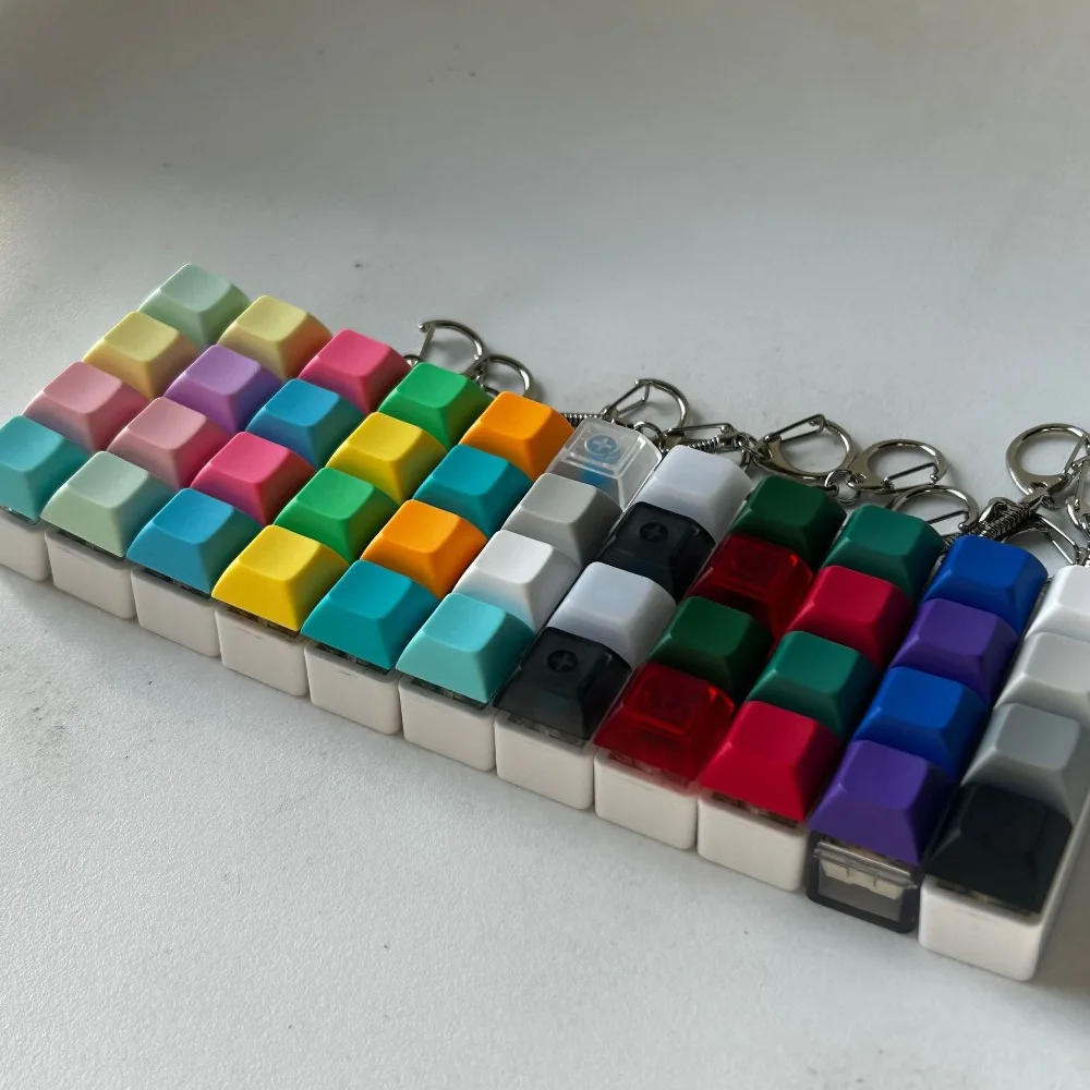 Relaxing DIY Keyboard Fidget Keychain Keys Button Relief Stress Finger Keyboard Cap 4 Keys Pass The Time Pinch Adult