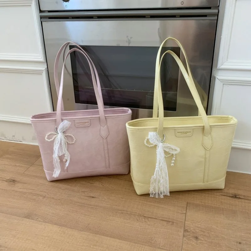 

Luxury Elegant Classic Designer Leather Handbag With Solid Color And Letter Logo For Women Paris Fashion